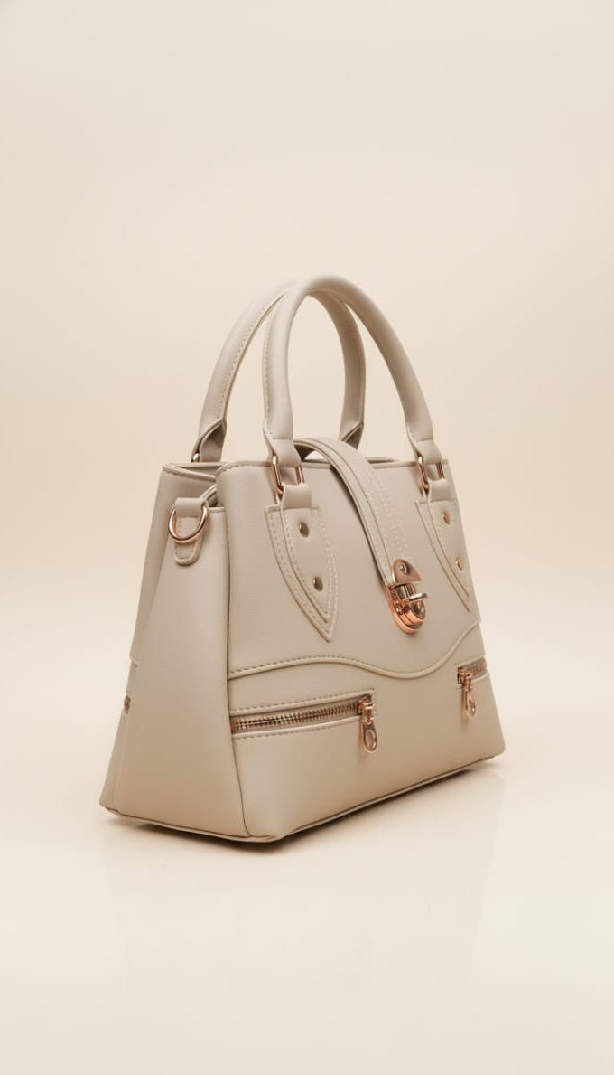Paresa Signature Luxe Handbag – Elegant, Stylish & Perfect for Every Day