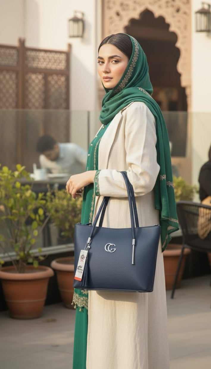 Chic Navy Blue Handbag β Elegant, Trendy & Timeless!