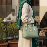 Premium Elegant Handbag – A Style You Can’t Resist!